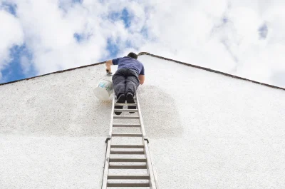 Peinture extérieure à la Mancelière — façades et ravalement