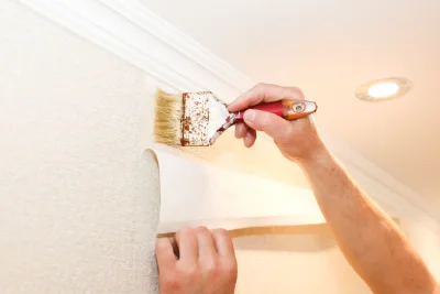 Pose de papier peint à la Mancelière — revêtements muraux et toiles de verre